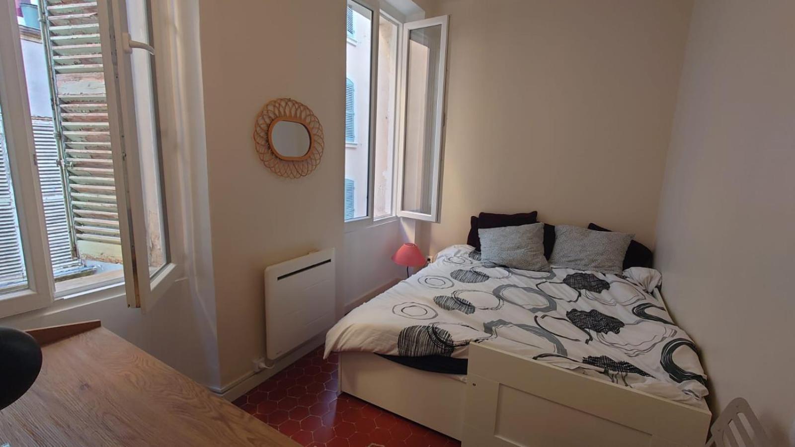 Appartement De Charme - Wifi - Centre Historique Тулон Екстер'єр фото